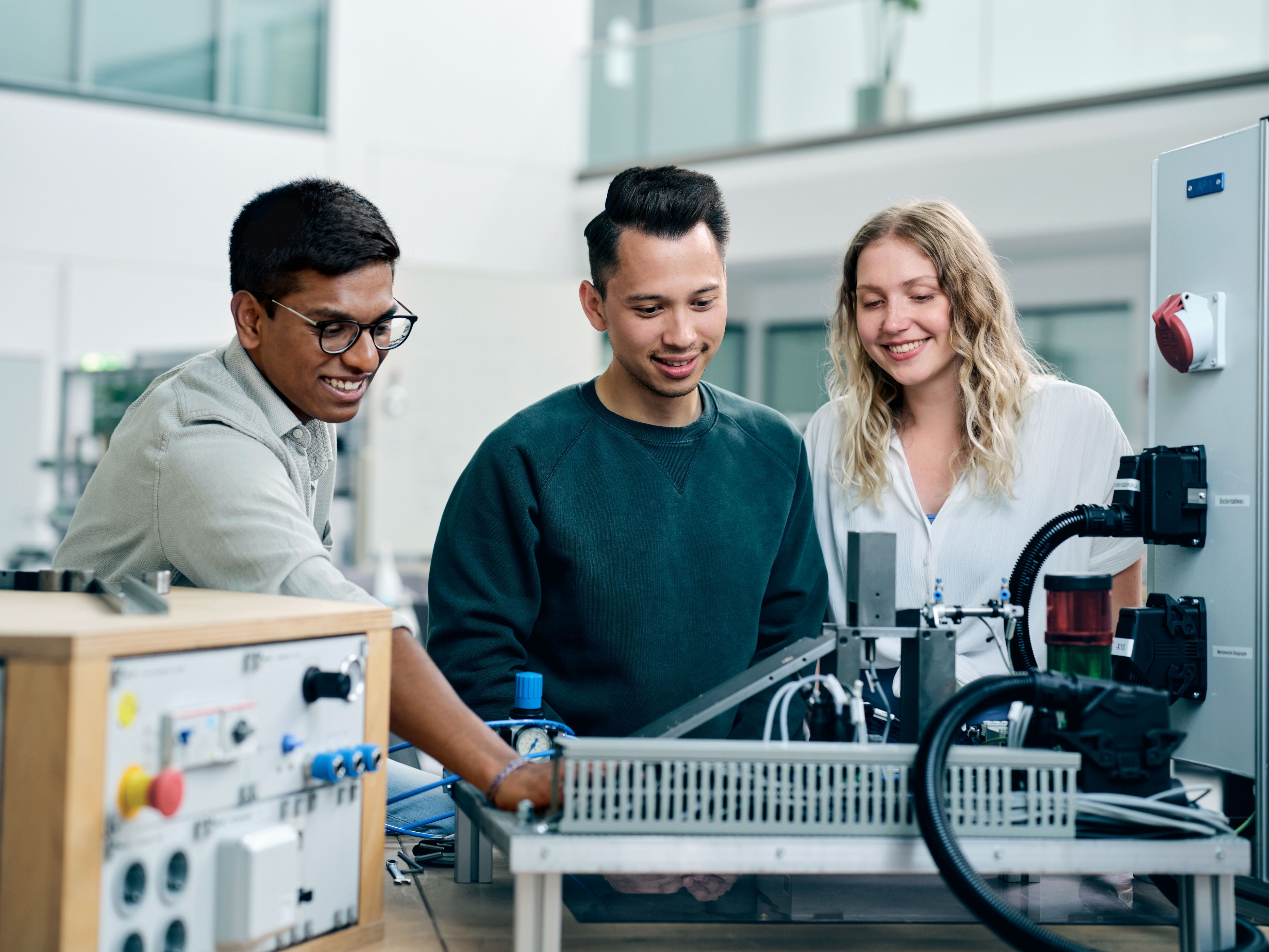 Phoenix Contact GmbH & Co. KG