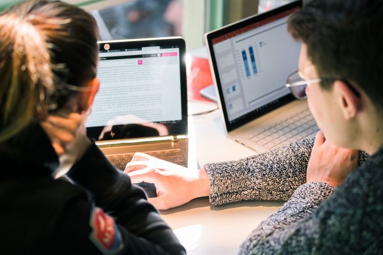 Beim gemeinsamen Lernen kann man sich gegenseitig am besten unterstützen und motivieren