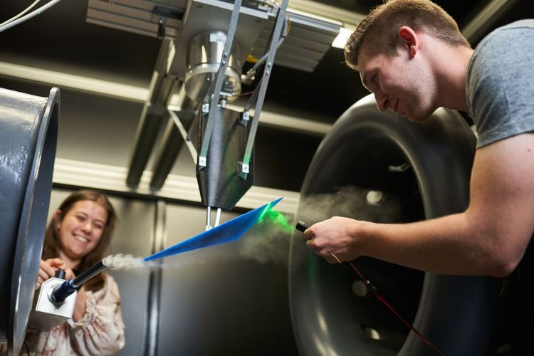 Wirtschaftsingenieur*innen behalten in ihren Projekten immer den Überblick