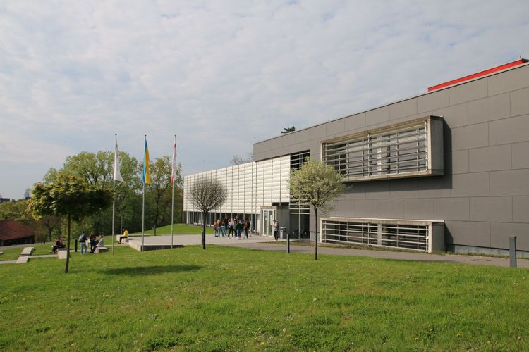 Der Campus der HS Coburg besticht durch seine familiäre Atmosphäre 