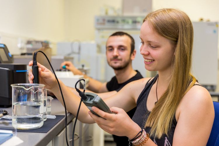 Naturwissenschaften und Technik von Anfang an