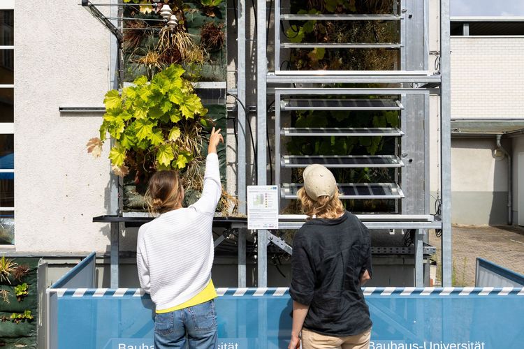 Die vertikale Klimakläranlage vereint... 