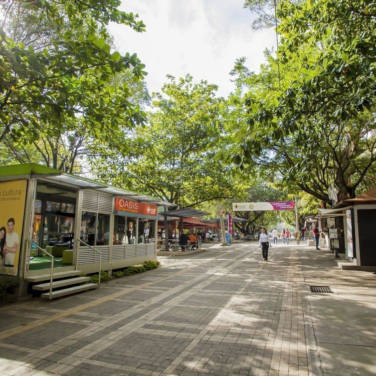 Der Campus Laureles in Medellín ist sehr weitläufig