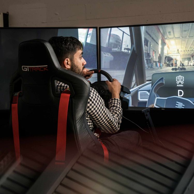 Durch Virtual und Augmented Reality kann das Fahrerlebnis realitätsnah nachempfunden werden